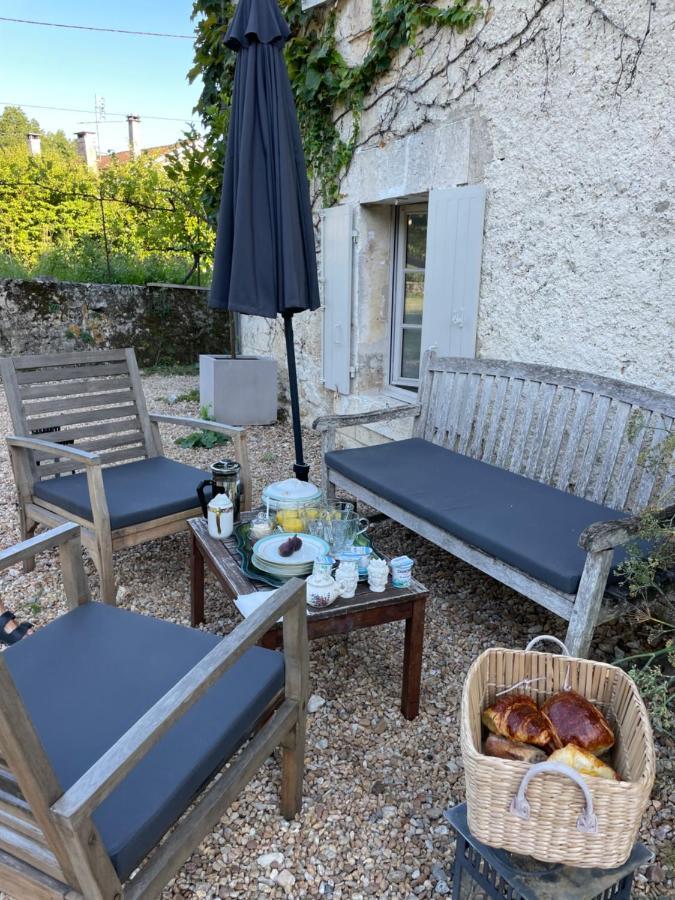 La Croix Des Granges Bed & Breakfast Chapdeuil Exterior photo